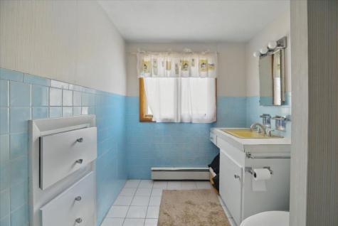 142 Hogan Road Lewiston ME 04240