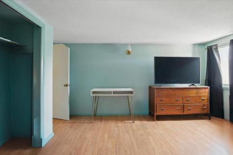 142 Hogan Road Lewiston ME 04240