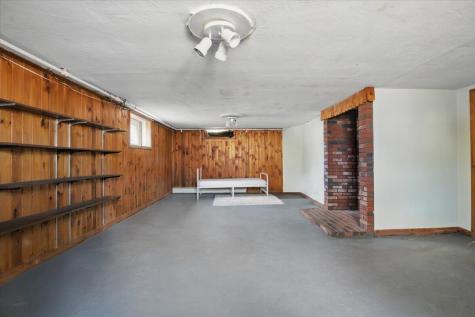 142 Hogan Road Lewiston ME 04240