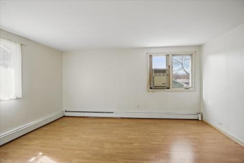 142 Hogan Road Lewiston ME 04240