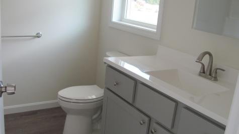 18 Thurlow Drive Oxford ME 04270