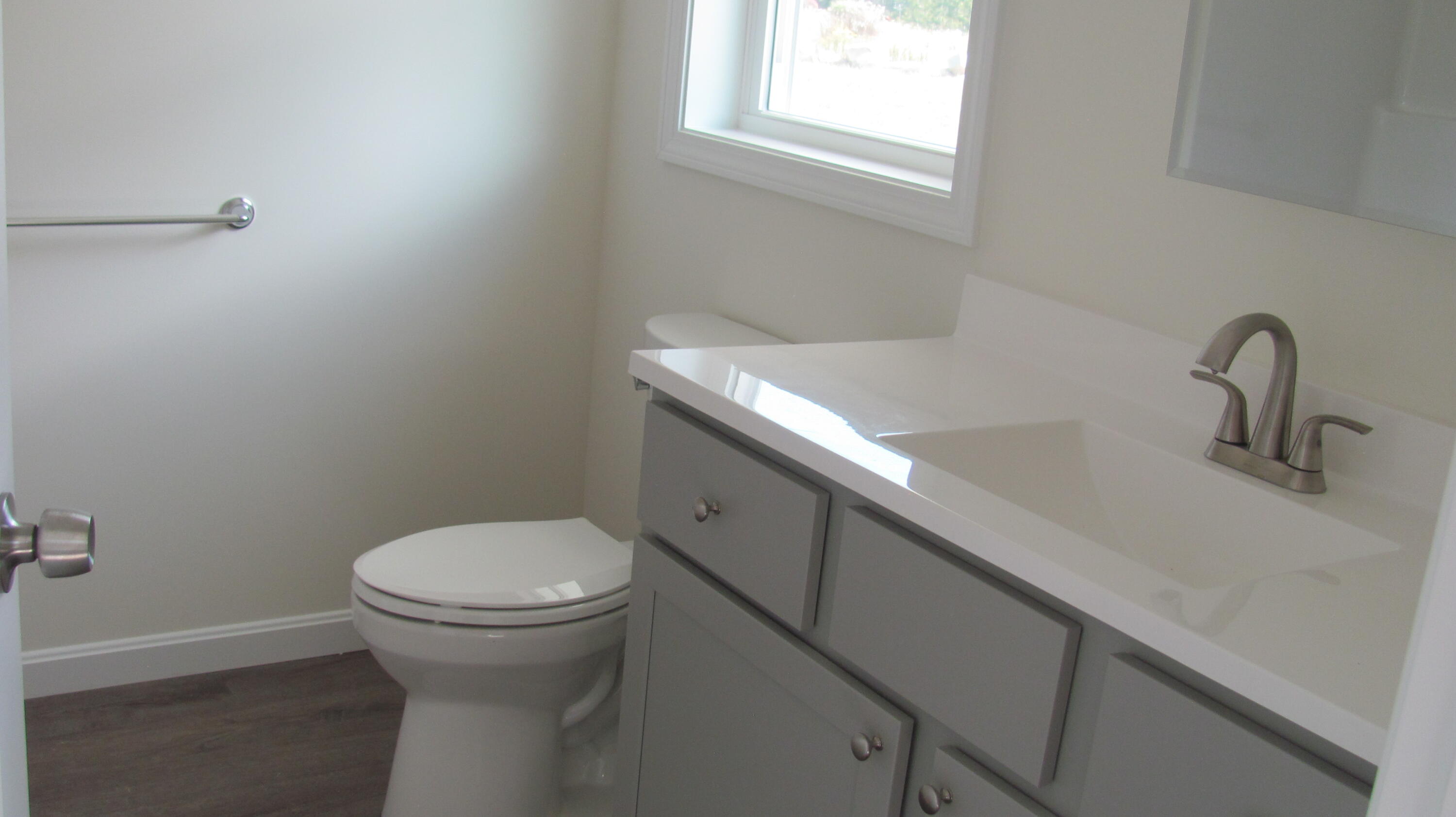 18 Thurlow Drive Oxford ME 04270