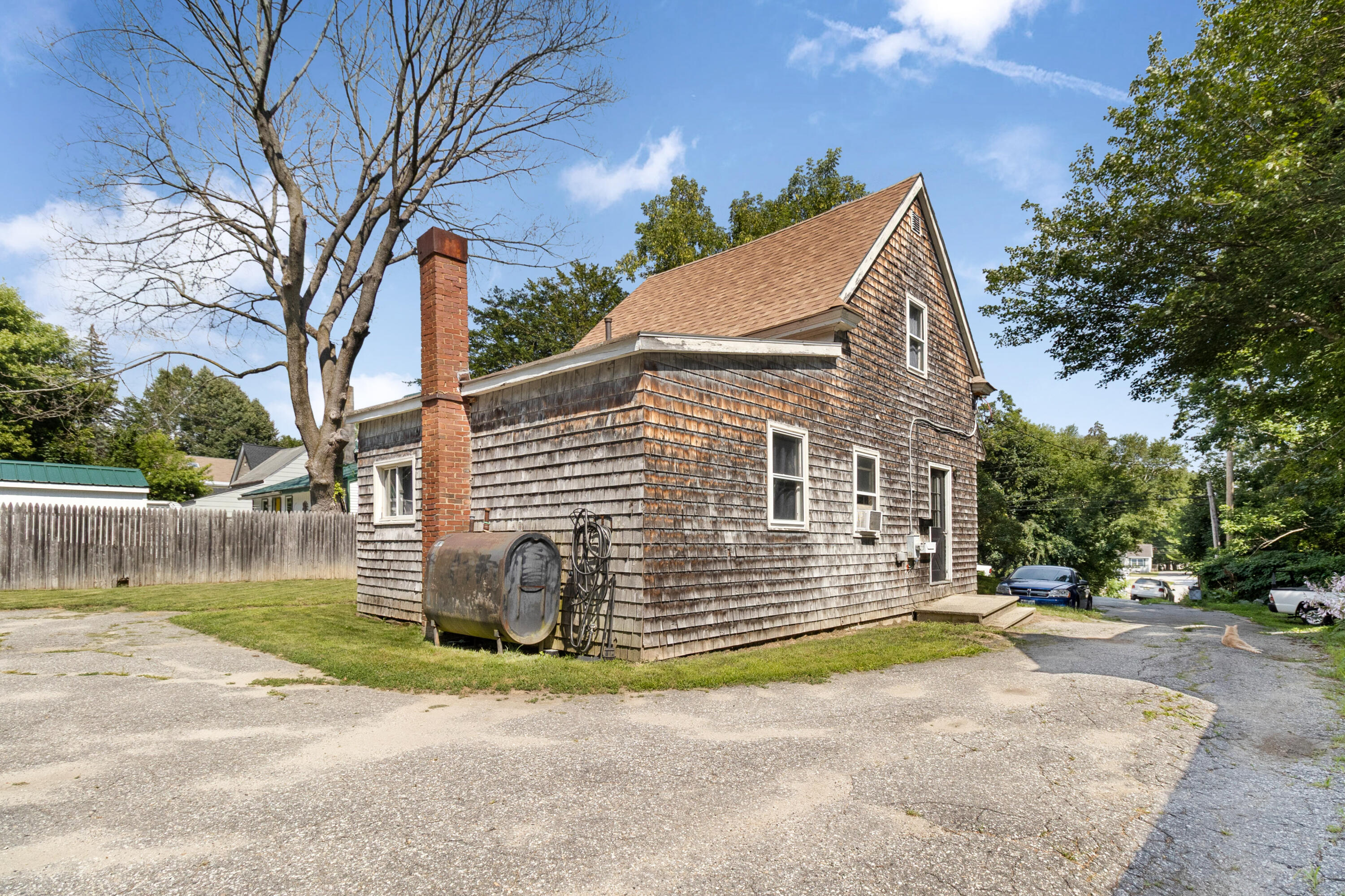 52 Harvard Street Auburn ME 04210