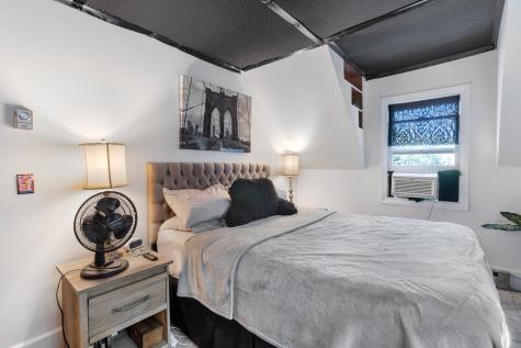 52 Harvard Street Auburn ME 04210