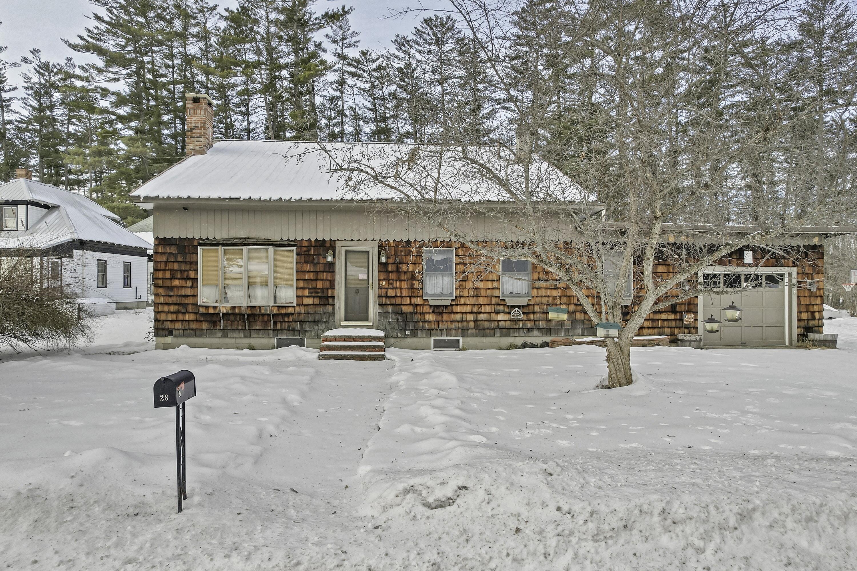 28 Brackett Street Dixfield ME 04224