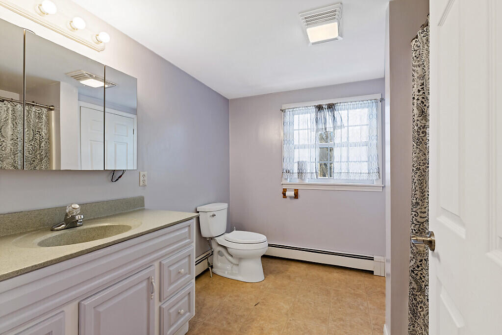 33 Belfast Augusta Road E Searsmont ME 04973