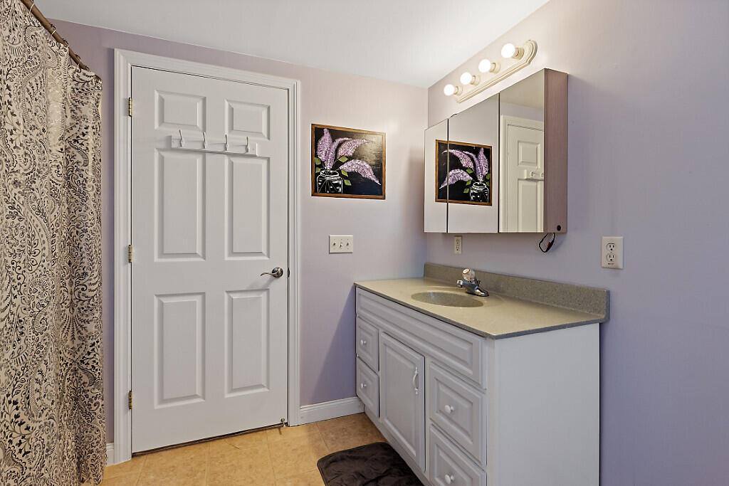 33 Belfast Augusta Road E Searsmont ME 04973