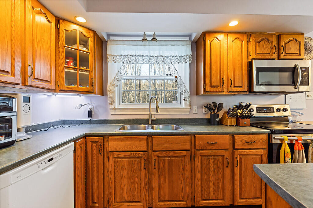 33 Belfast Augusta Road E Searsmont ME 04973