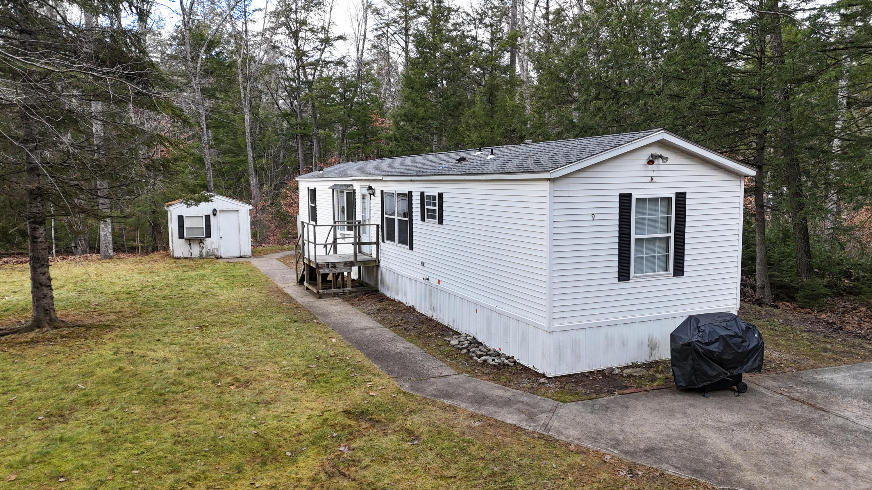 9 Carroll Avenue Standish ME 04084