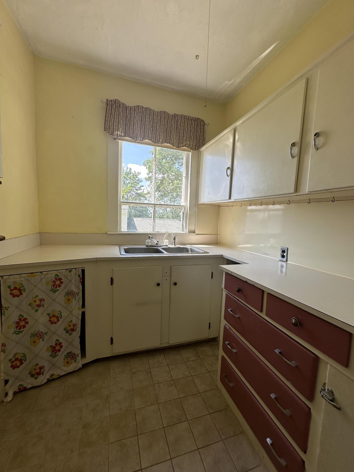 24 Old Route 1 Waldoboro ME 04572