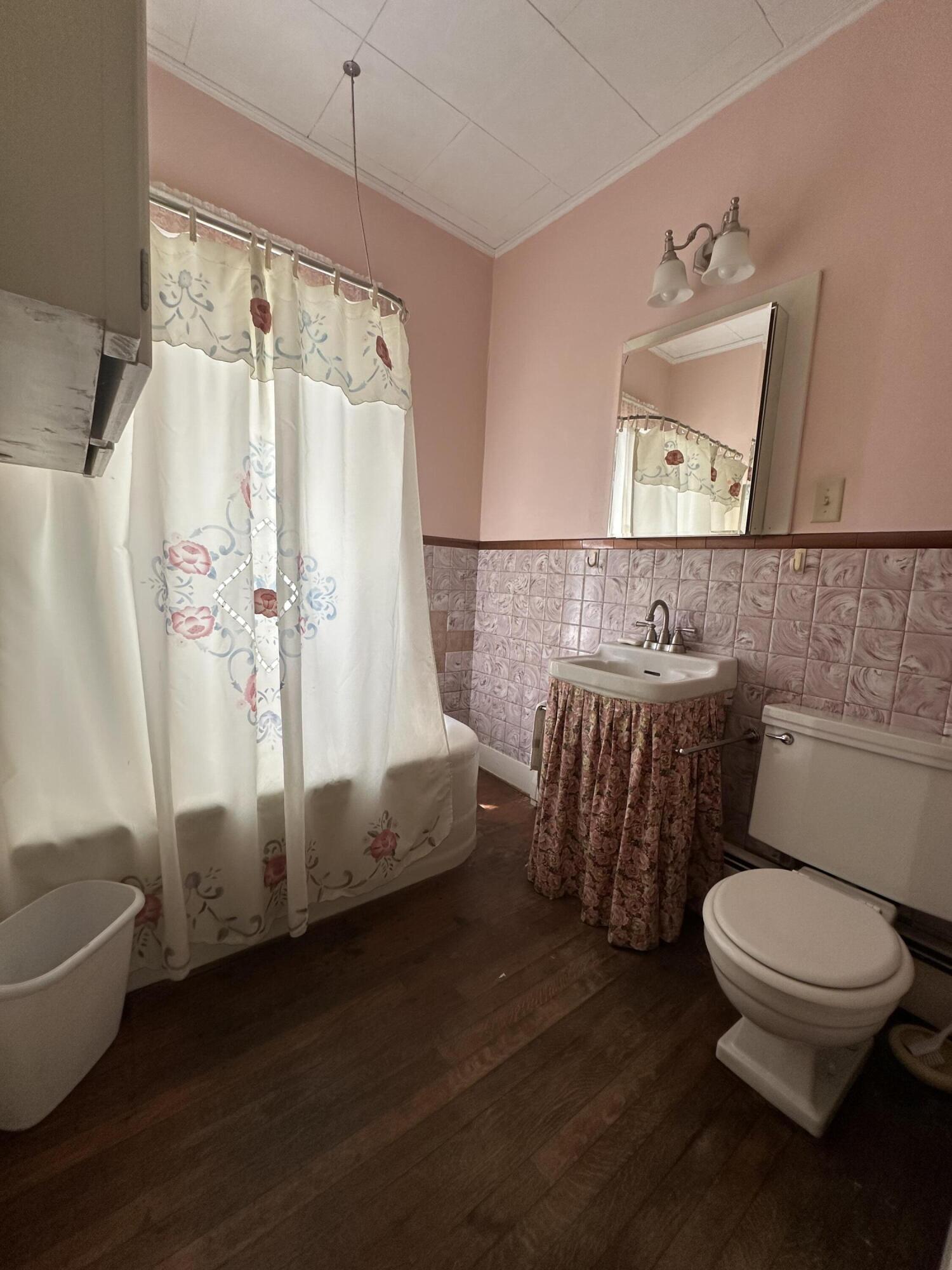 24 Old Route 1 Waldoboro ME 04572