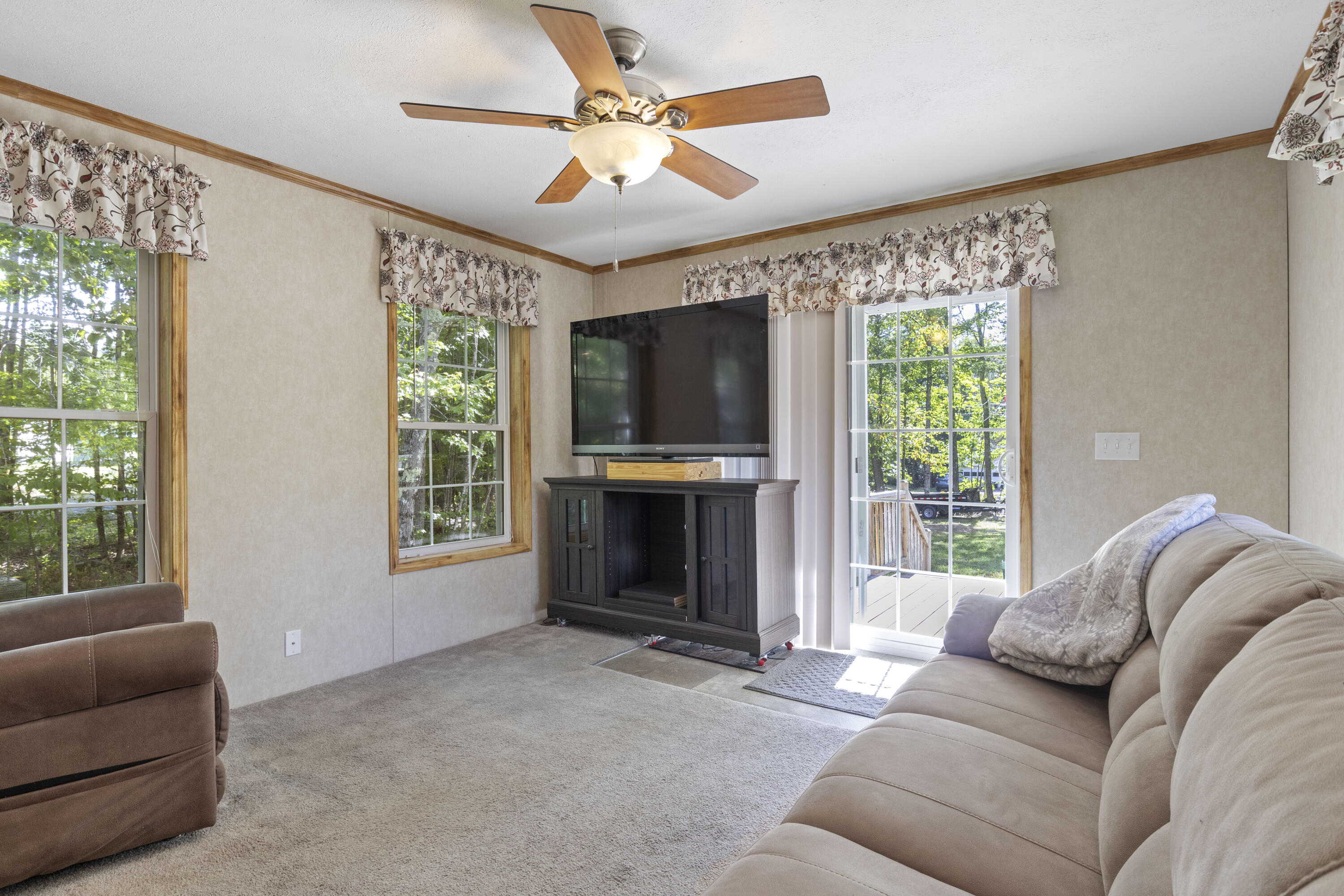 19 Old Route 26 Paris ME 04281