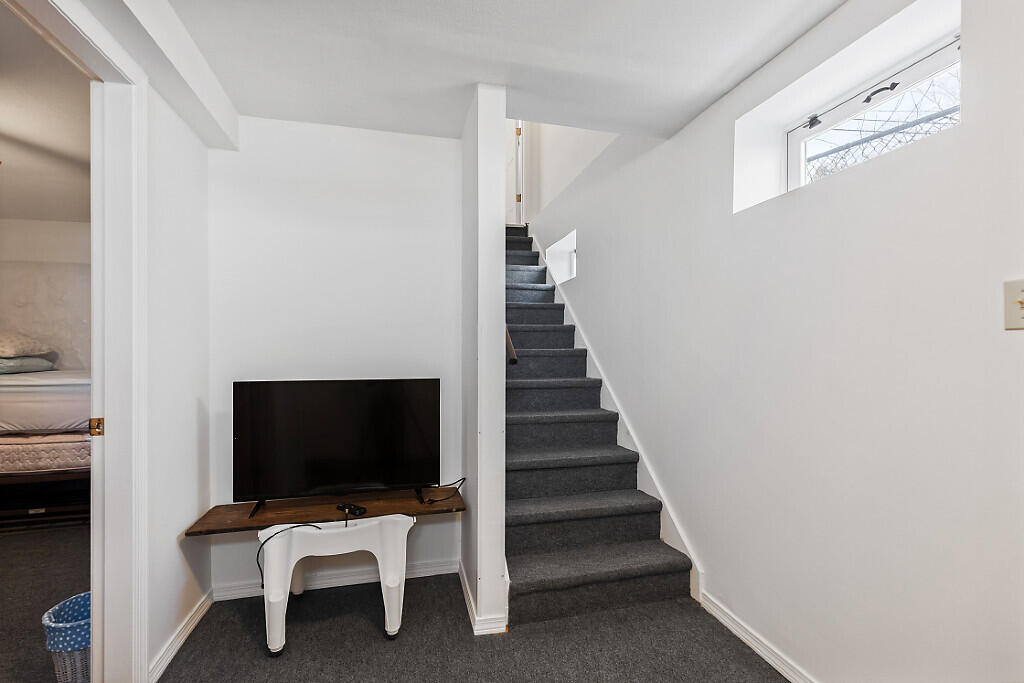 109 Luckys Landing Road Glenburn ME 04401