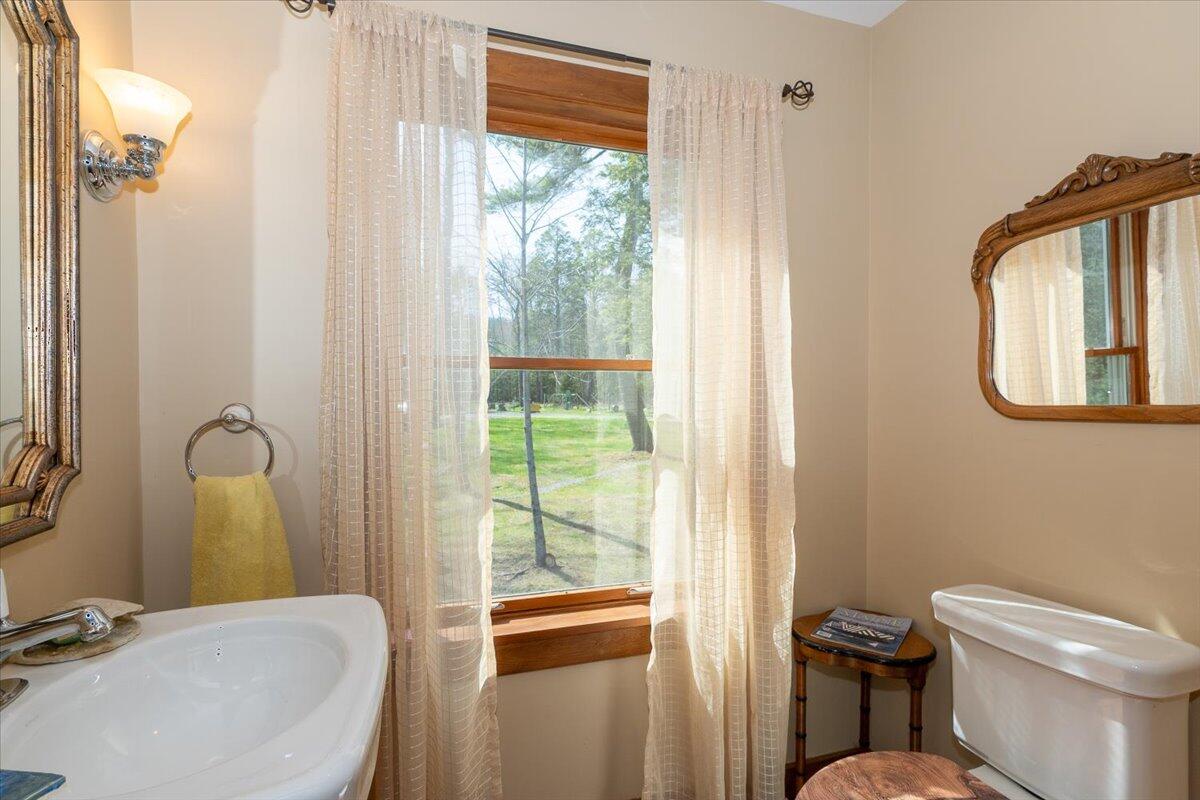 37 Whale Rock Road Boothbay ME 04537