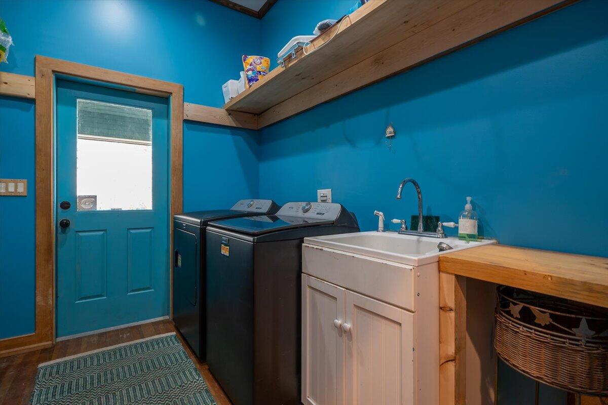 37 Whale Rock Road Boothbay ME 04537