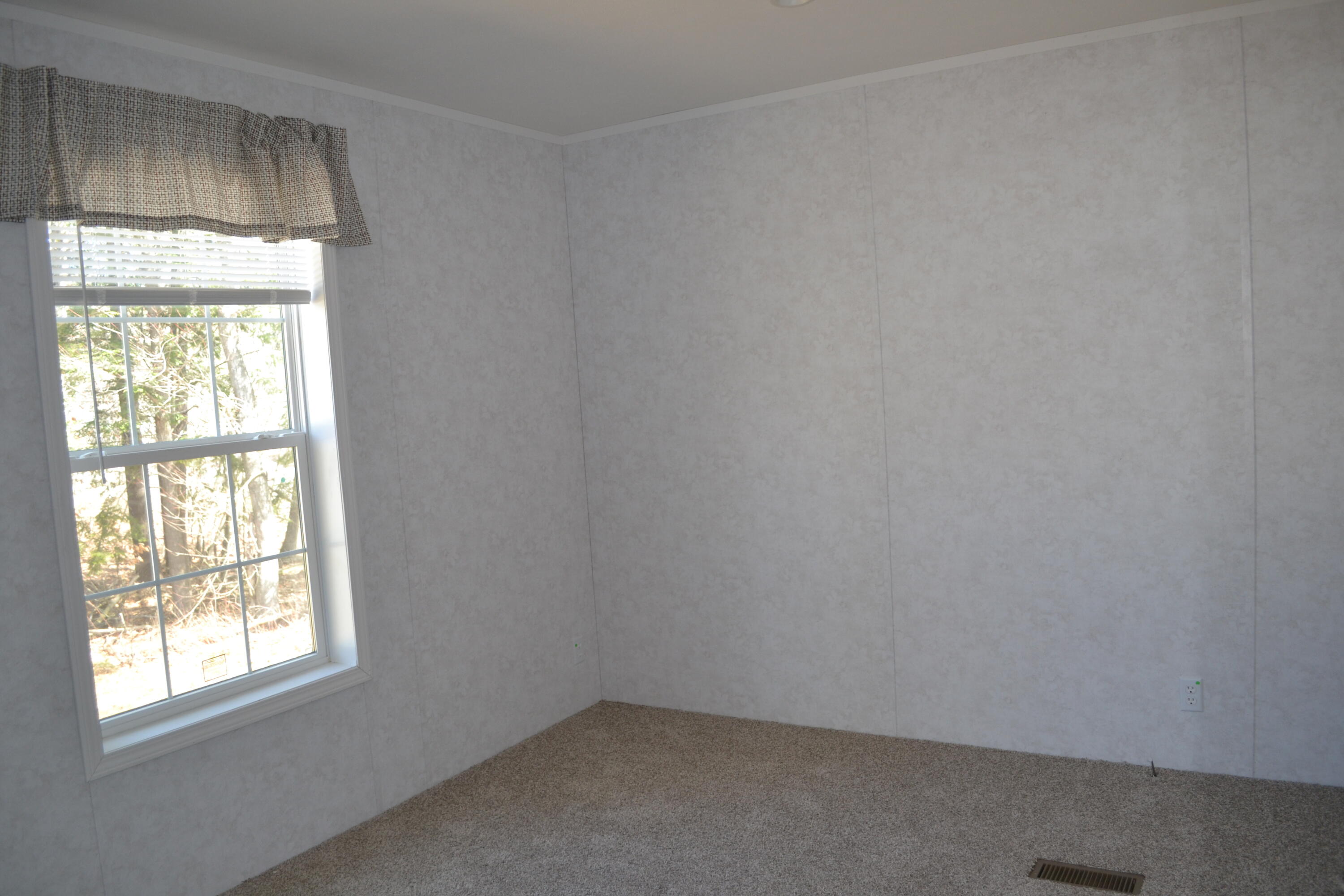 18 Maple Street Lebanon ME 04027