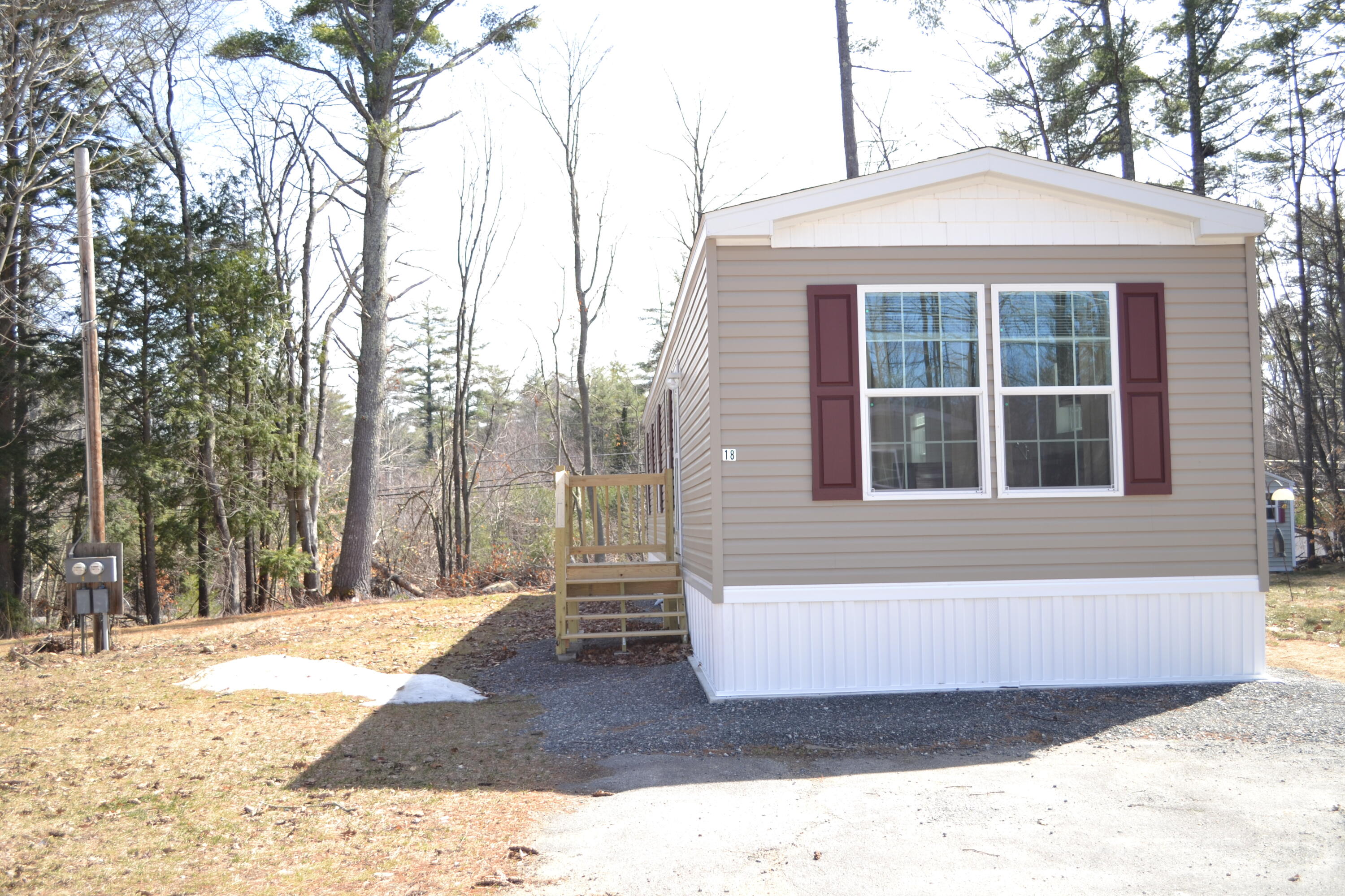 18 Maple Street Lebanon ME 04027