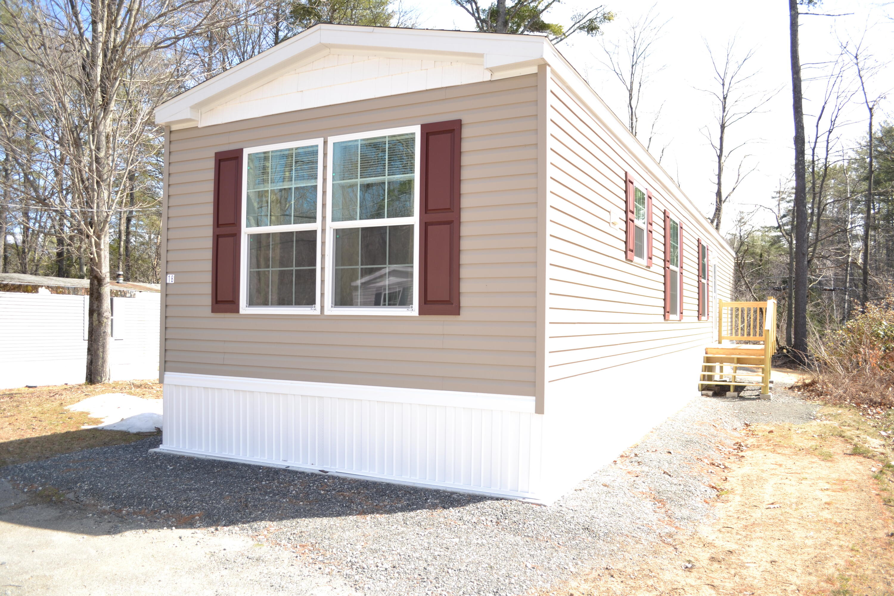 18 Maple Street Lebanon ME 04027