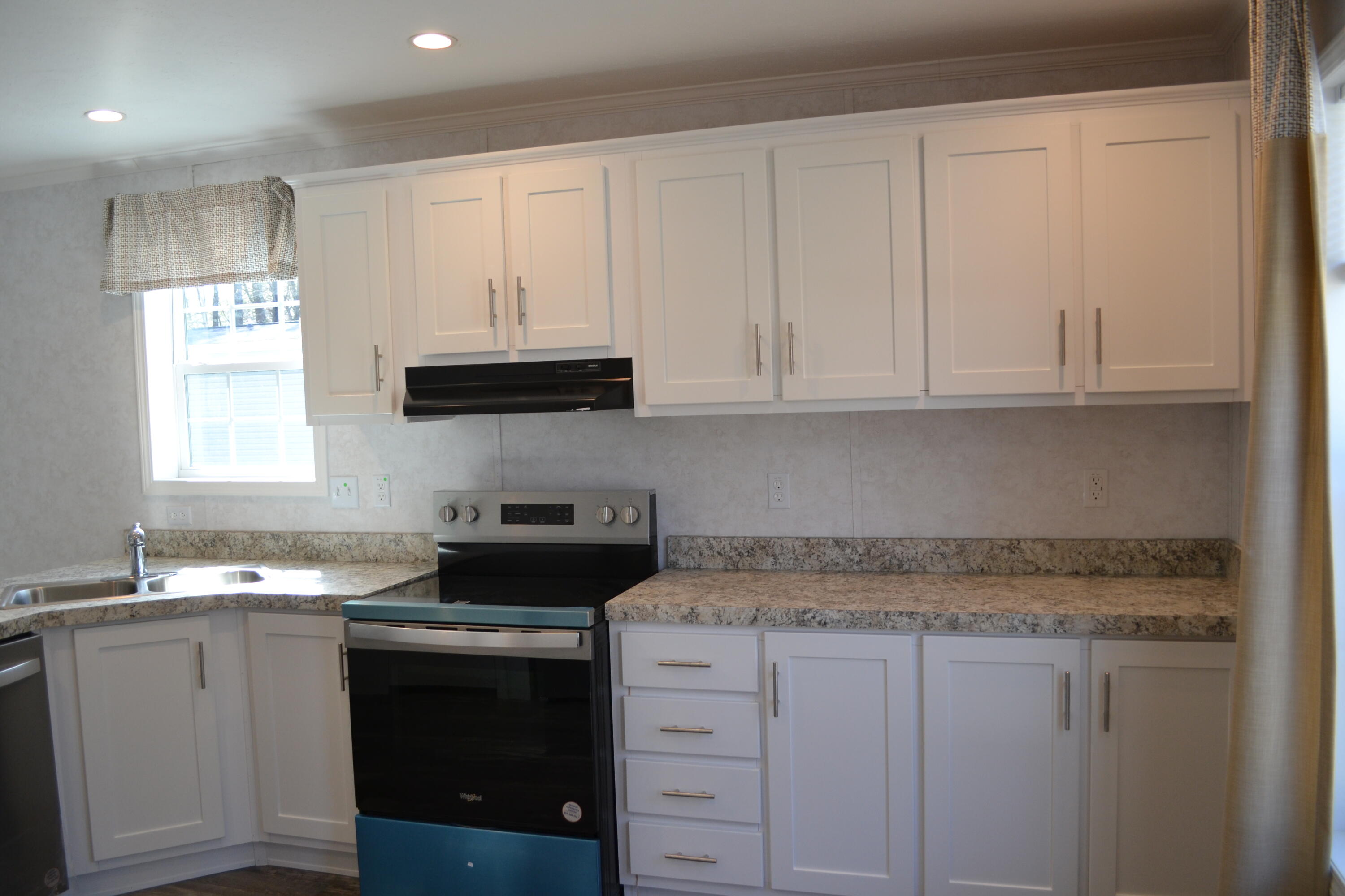 18 Maple Street Lebanon ME 04027