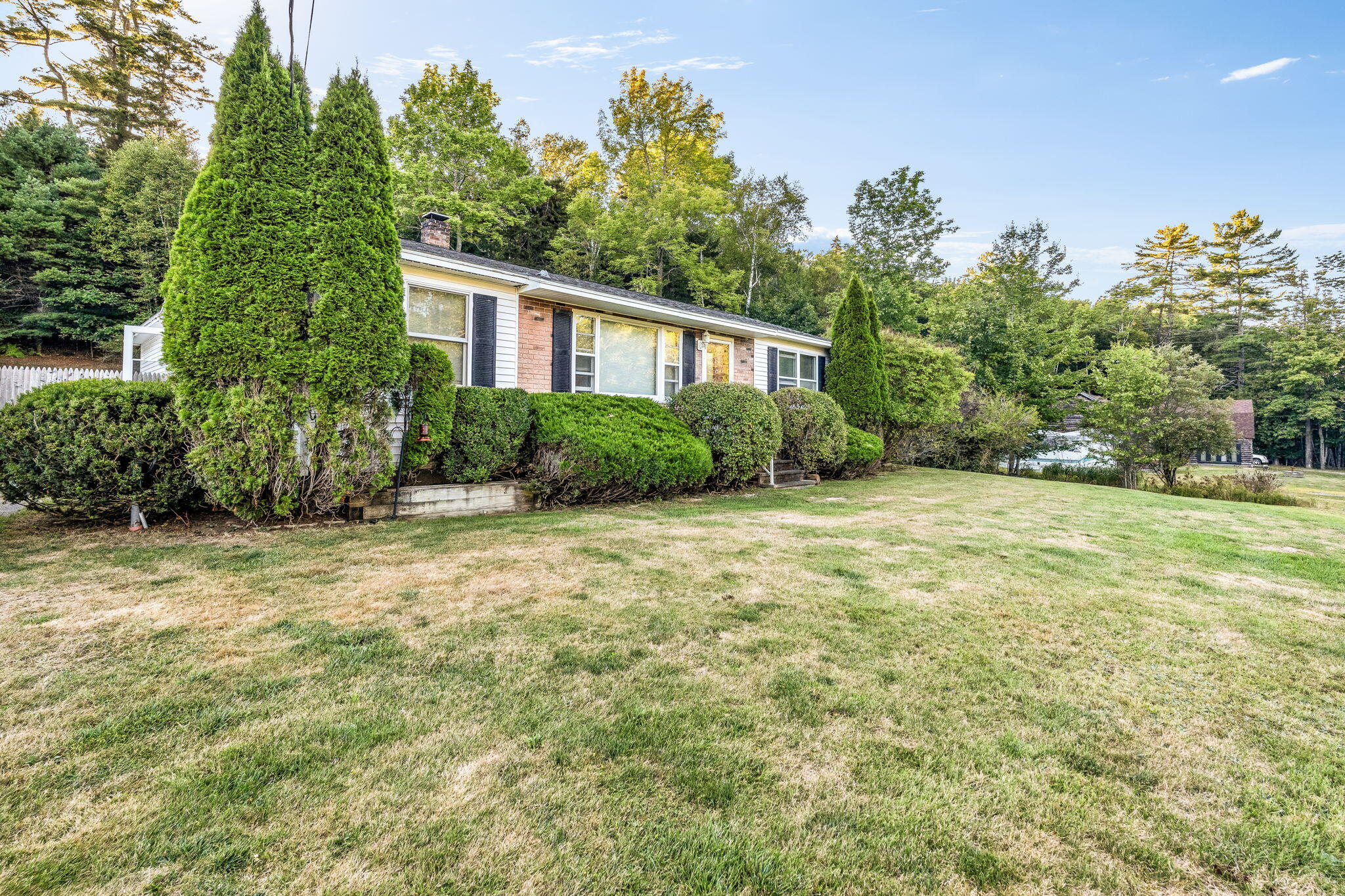 153 E E Side Drive Verona Island ME 04416