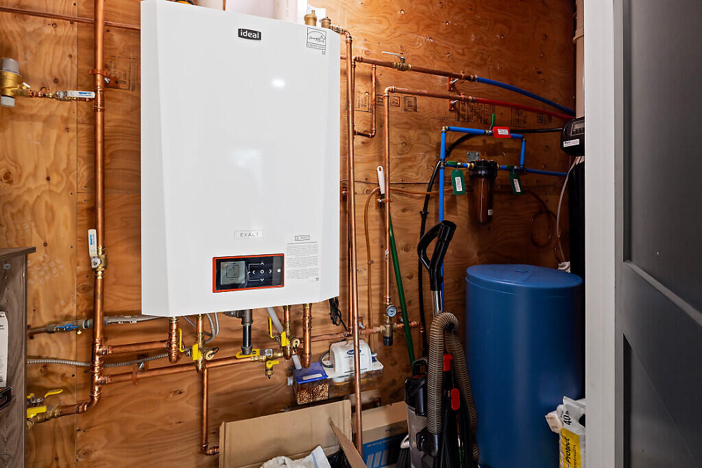 639 Corea Road Gouldsboro ME 04607