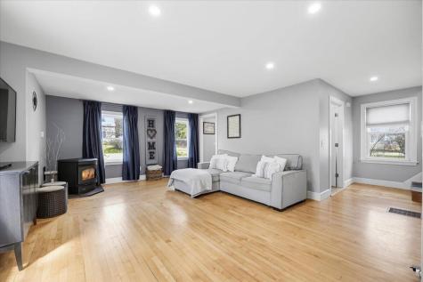 42 Narragansett Street Gorham ME 04038