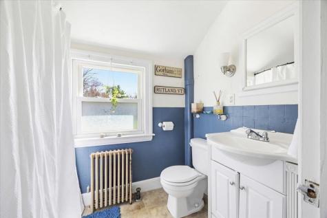42 Narragansett Street Gorham ME 04038