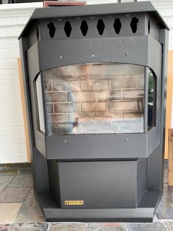 6 Scribner Circle Lewiston ME 04240