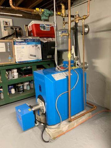 6 Scribner Circle Lewiston ME 04240