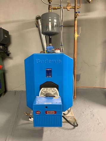 6 Scribner Circle Lewiston ME 04240