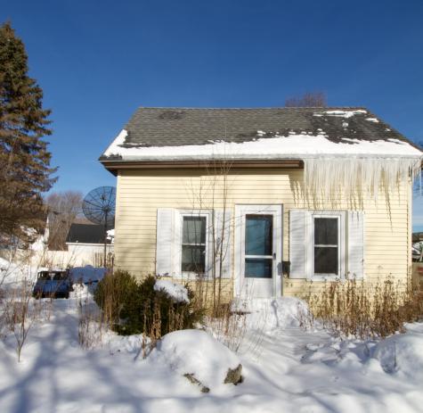 24 Grays Lane Old Town ME 04468