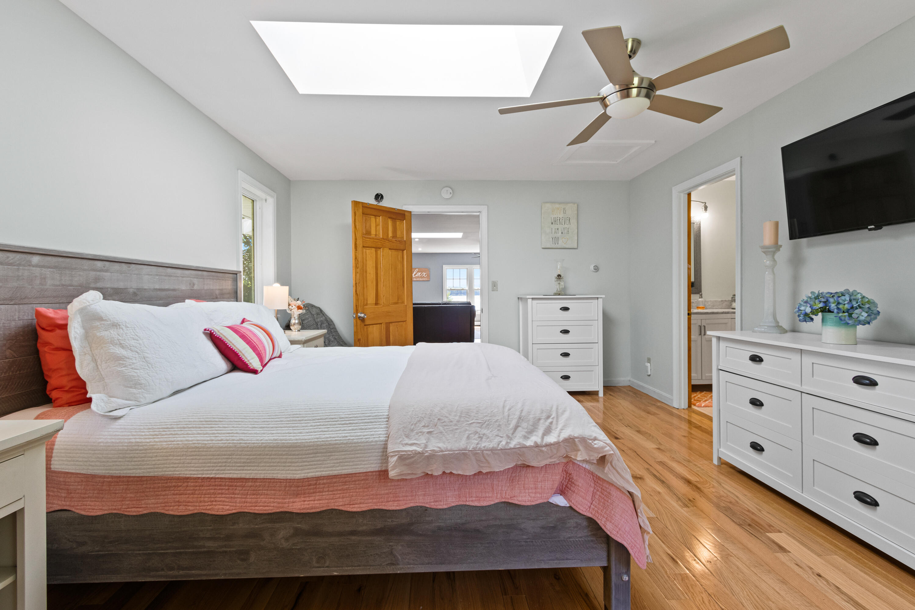 35 Bay Village Road Naples ME 04055