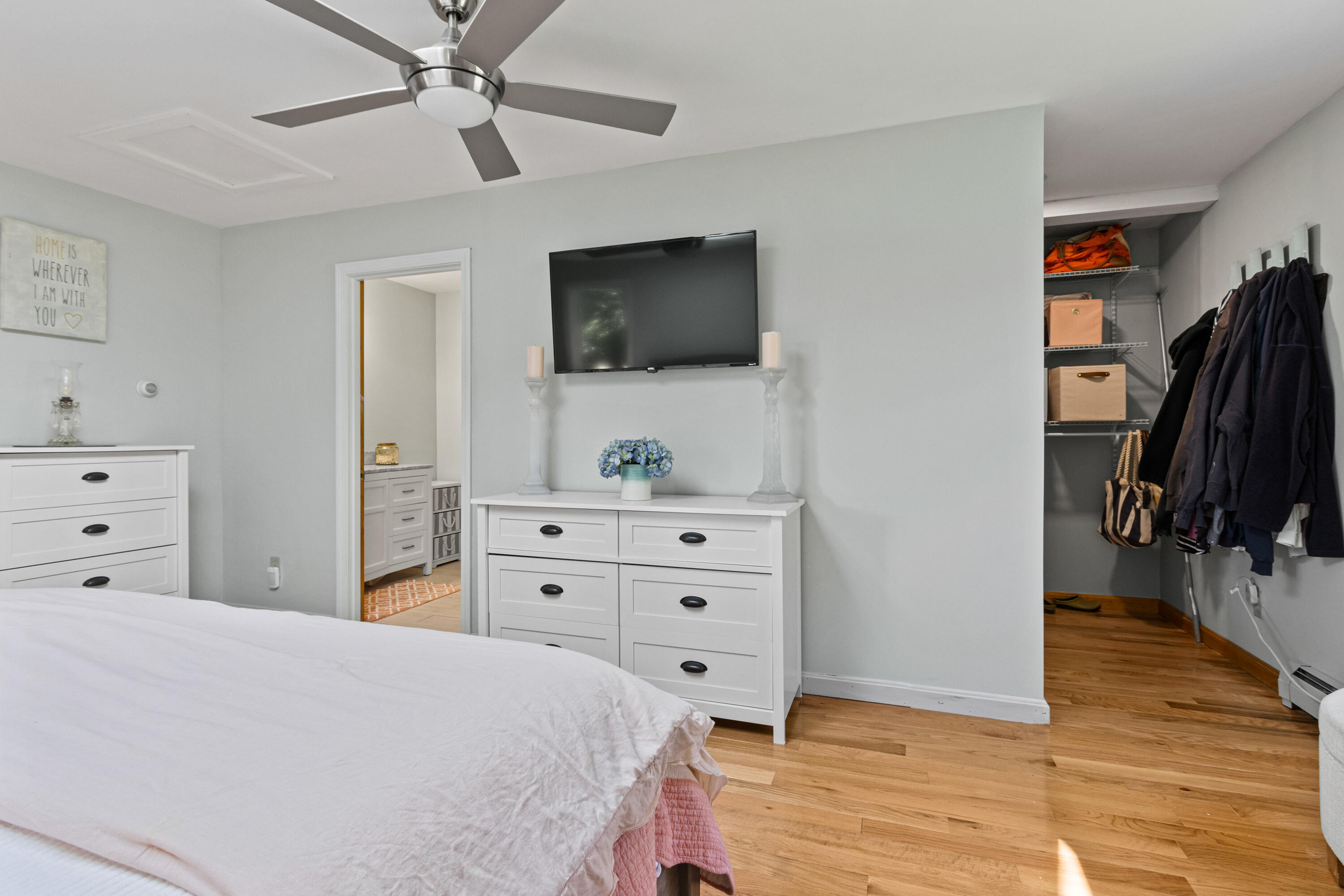 35 Bay Village Road Naples ME 04055