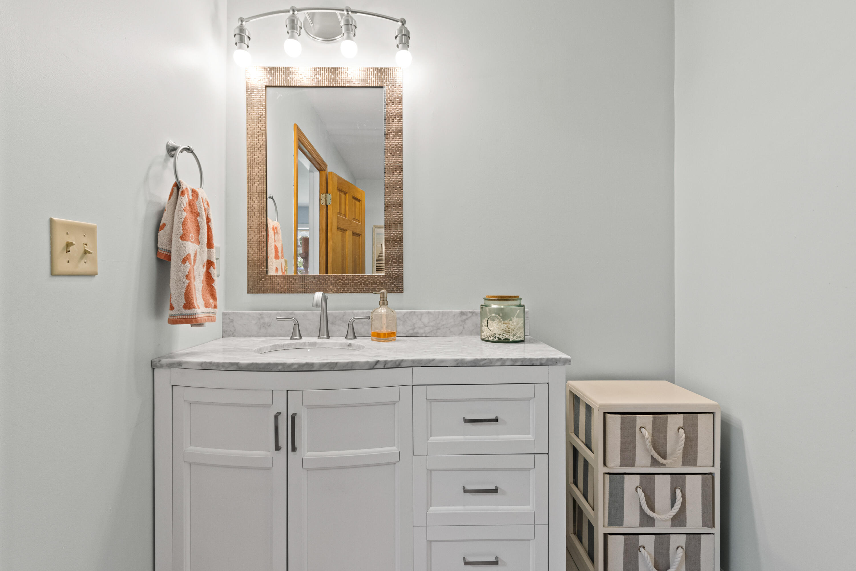 35 Bay Village Road Naples ME 04055