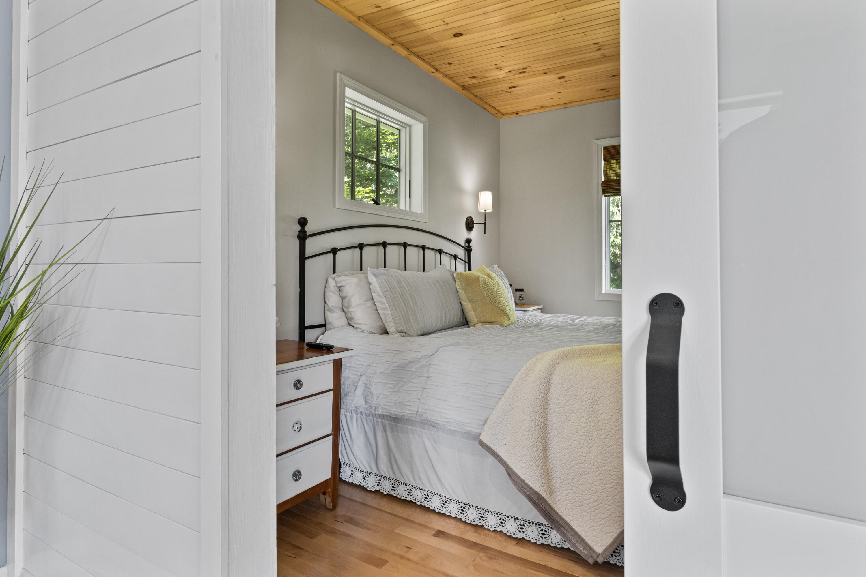 35 Bay Village Road Naples ME 04055