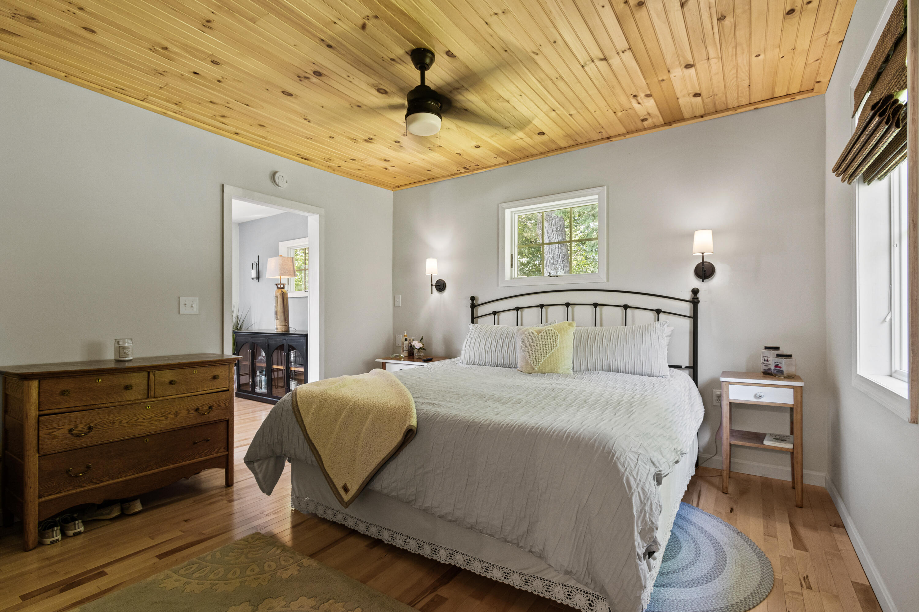 35 Bay Village Road Naples ME 04055