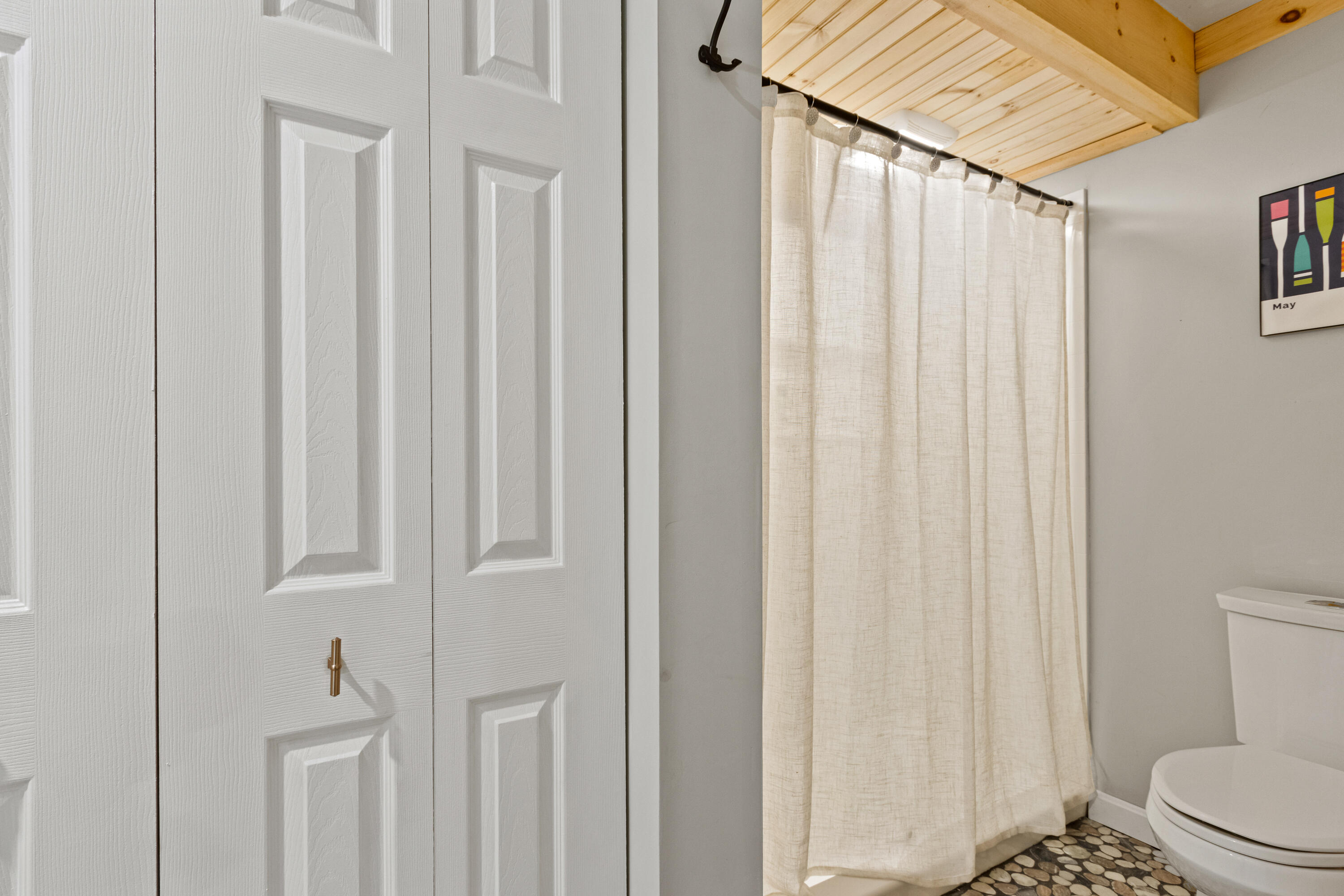 35 Bay Village Road Naples ME 04055