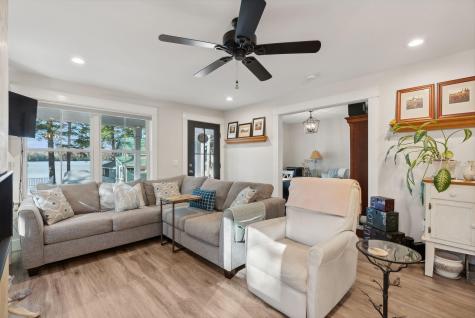 78 Chapmans Drive Manchester ME 04351