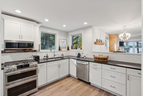 78 Chapmans Drive Manchester ME 04351