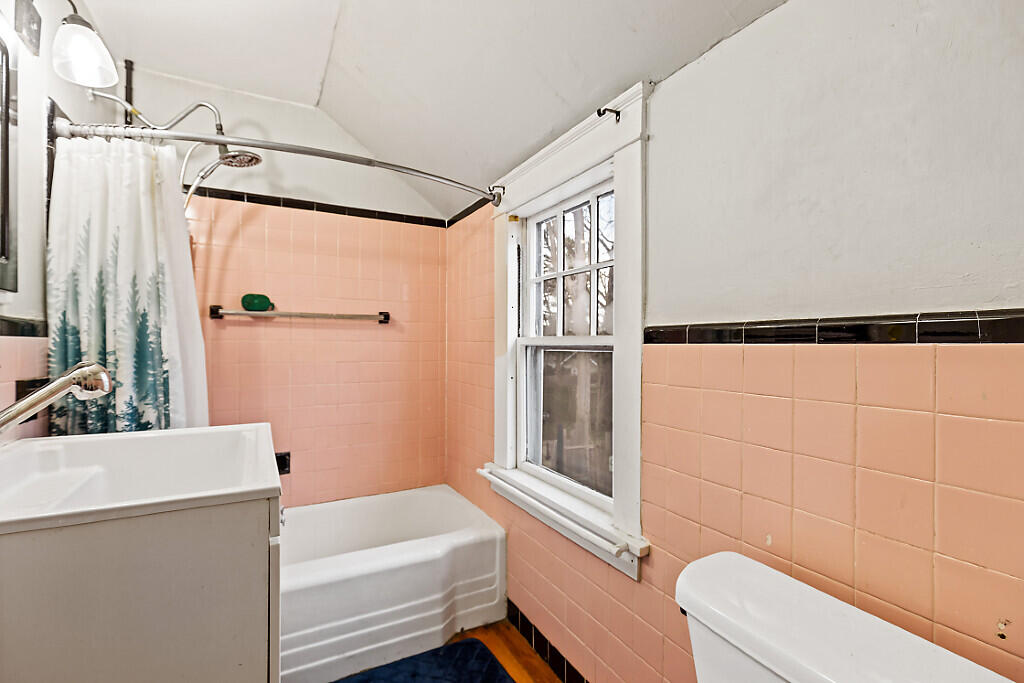 7 Donald Street Waterville ME 04901
