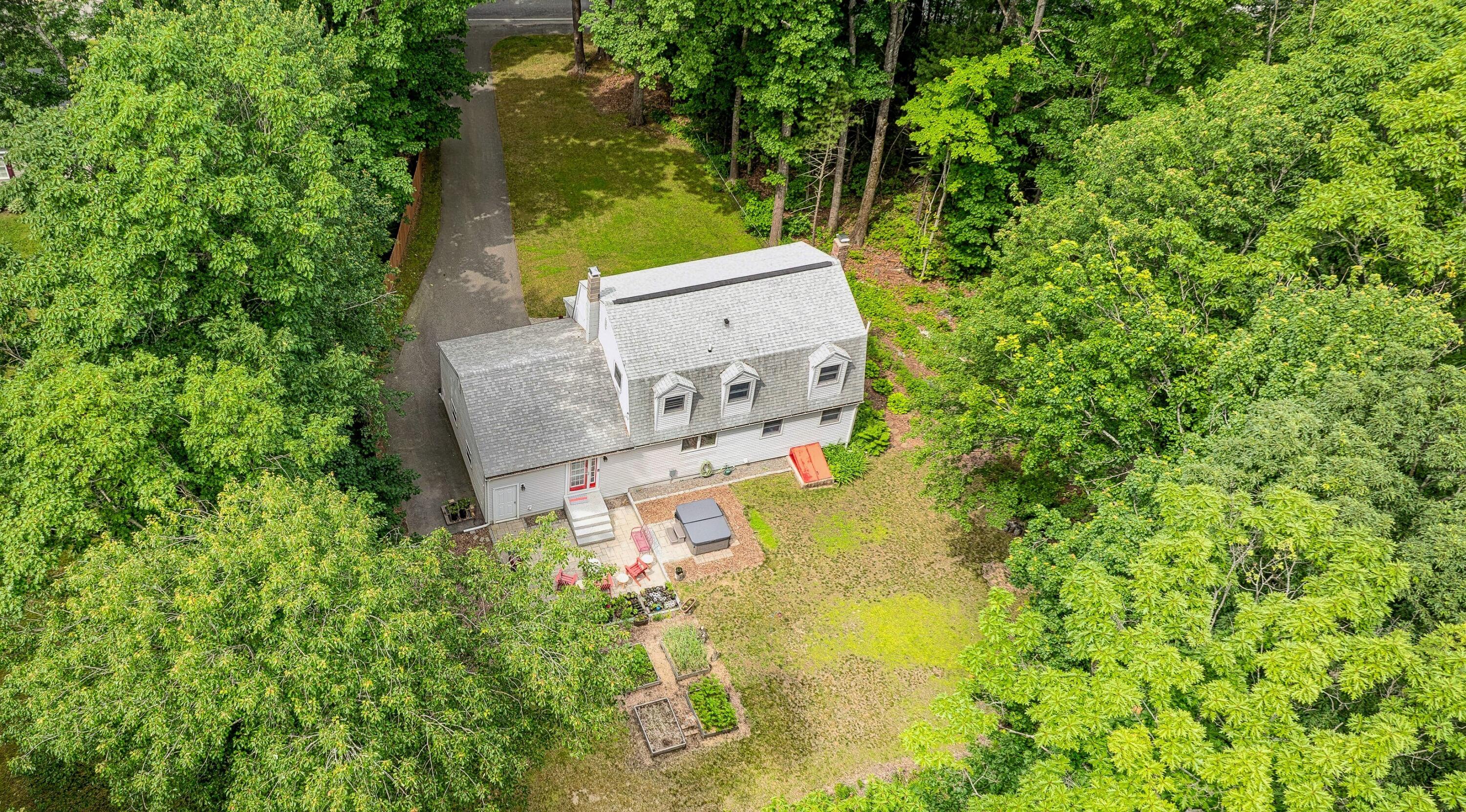107 Ledgewood Drive Falmouth ME 04105