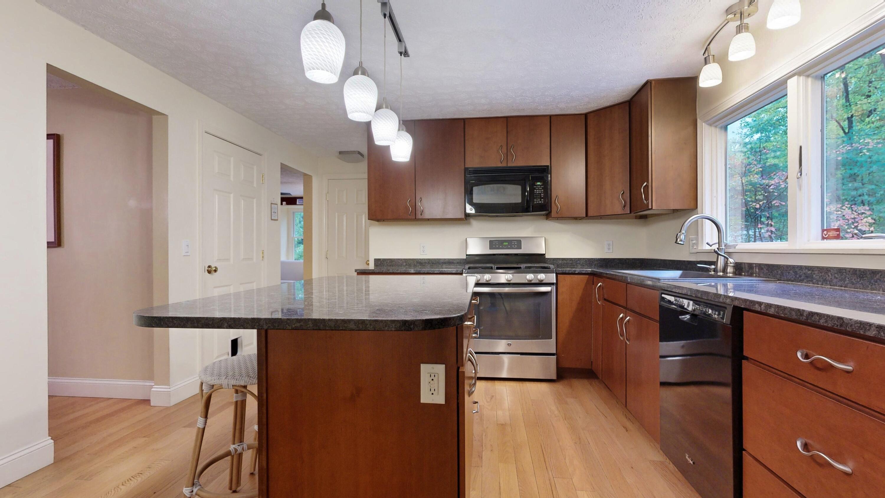 107 Ledgewood Drive Falmouth ME 04105