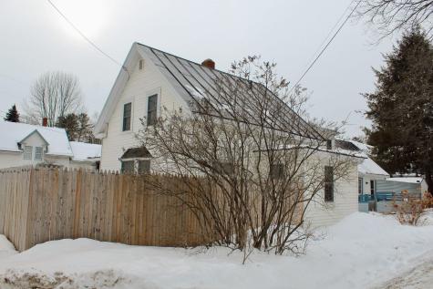 154 Greenwood Avenue Farmington ME 04938