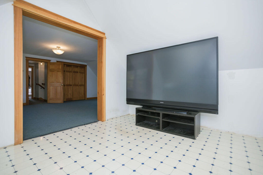 17 Treetop Lane Jay ME 04239