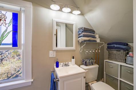 36 Hathorne Point Road Cushing ME 04563