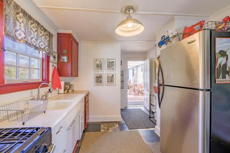 36 Hathorne Point Road Cushing ME 04563