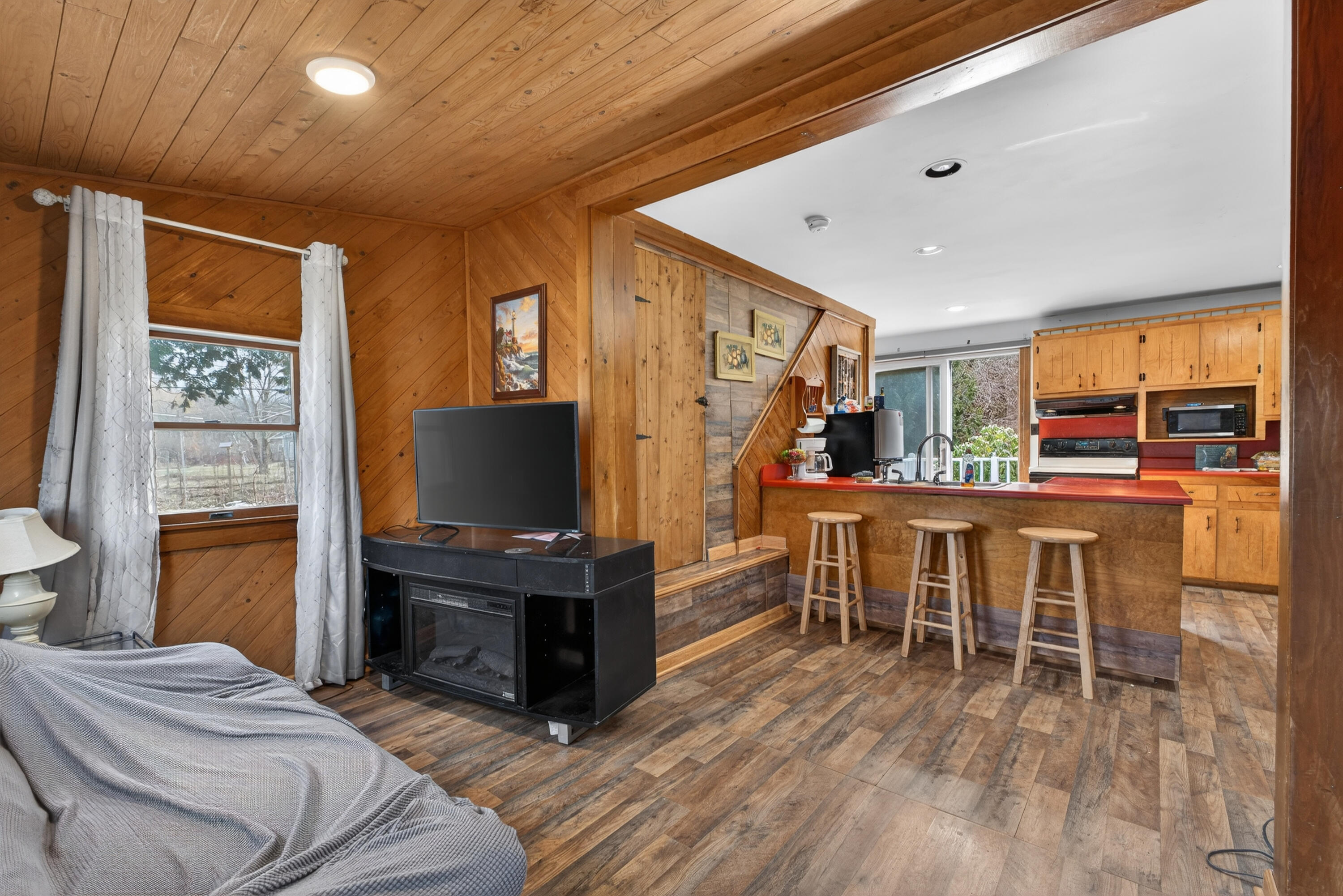 8 Autumn Street Rockland ME 04841