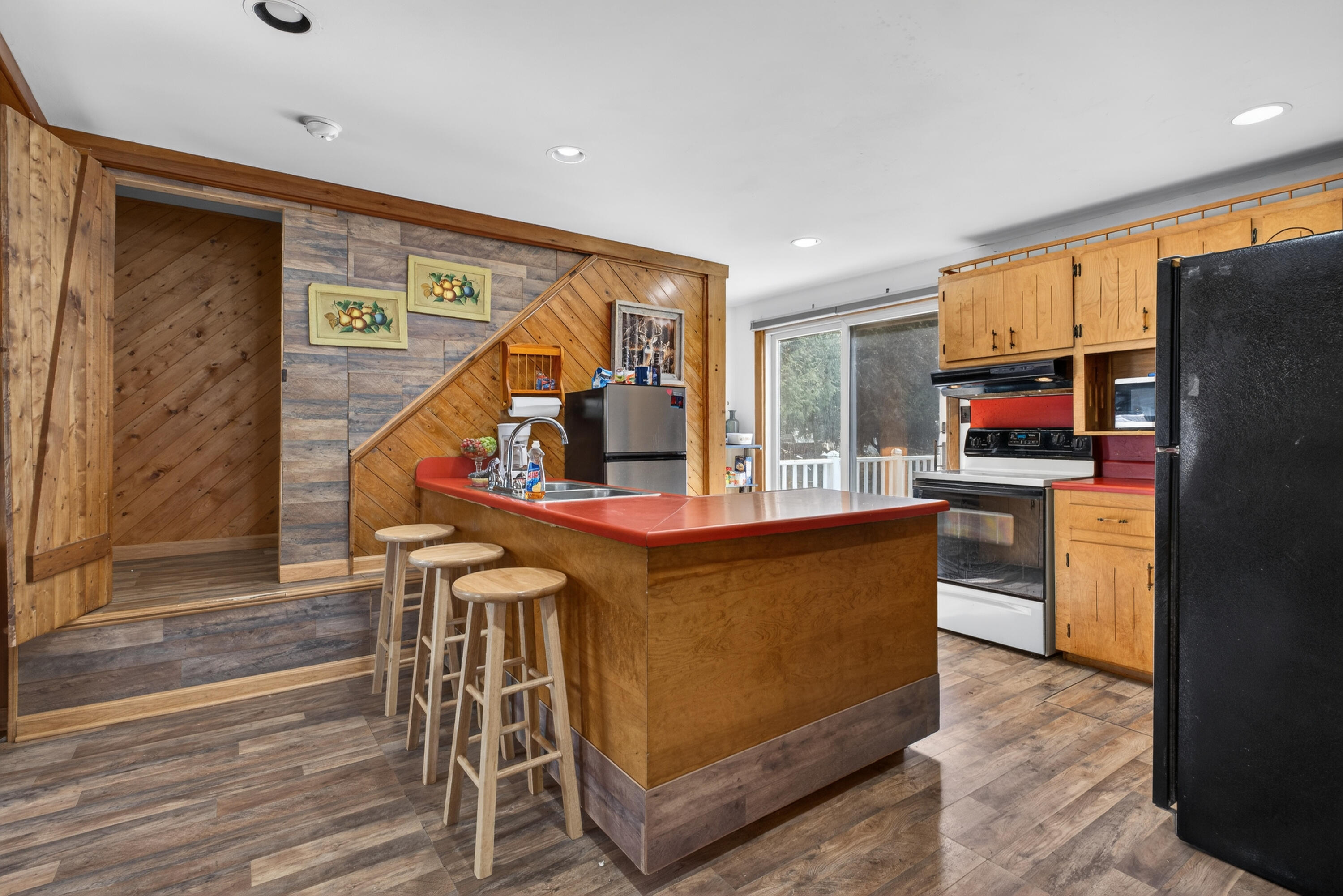 8 Autumn Street Rockland ME 04841