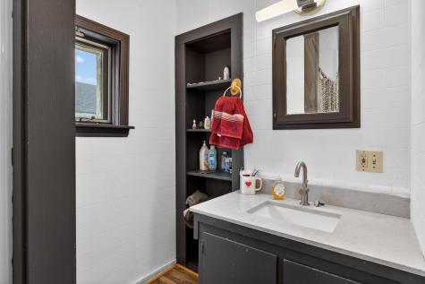 8 Autumn Street Rockland ME 04841