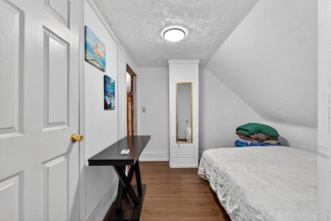 8 Autumn Street Rockland ME 04841